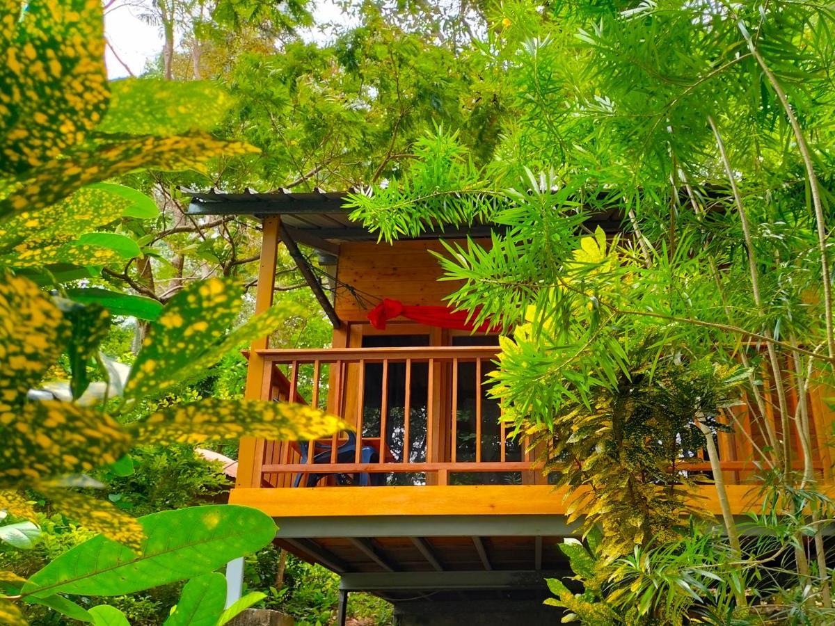 Santi Garden Bungalows Iboih Ngoại thất bức ảnh