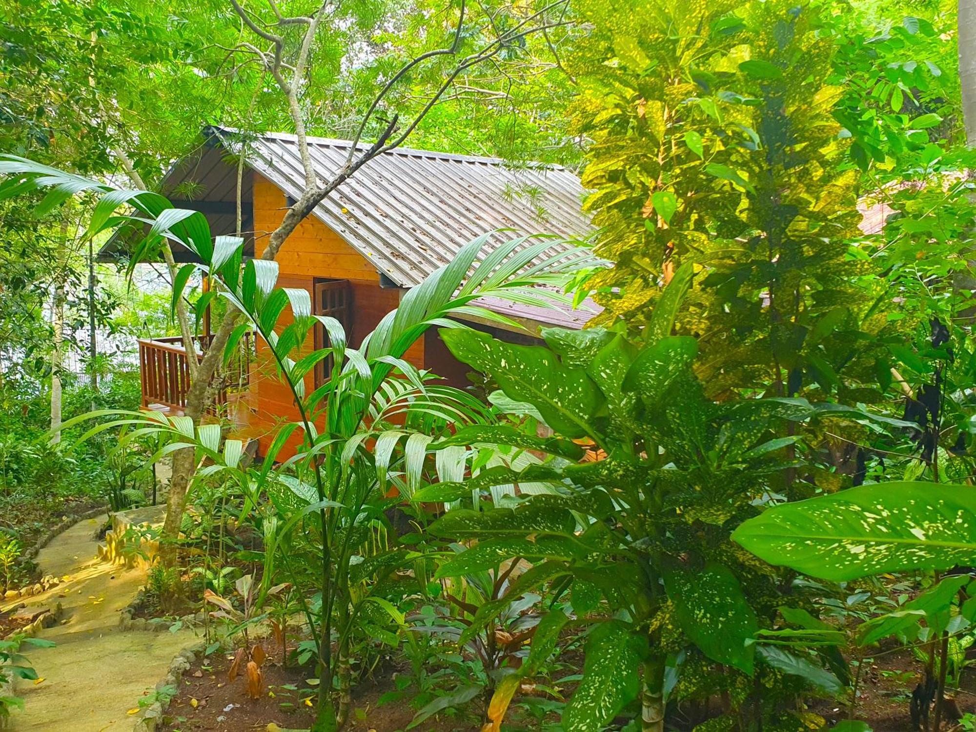 Santi Garden Bungalows Iboih Ngoại thất bức ảnh